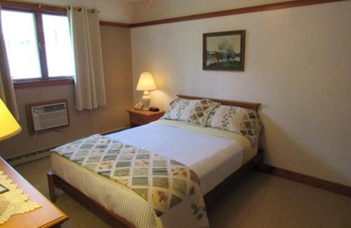 Twin Mountain Hotel | Carlson's Lodge
