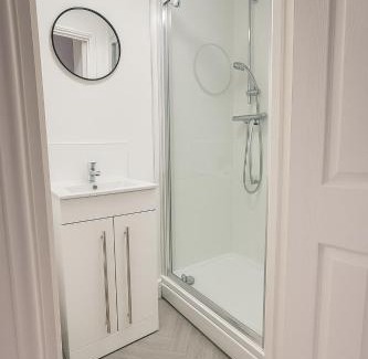 Wolverhampton House | CARLToN VILLAS