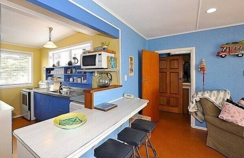 Waihi Beach Cottage | Carmens Beachside Bach - Waihi Beach Bach