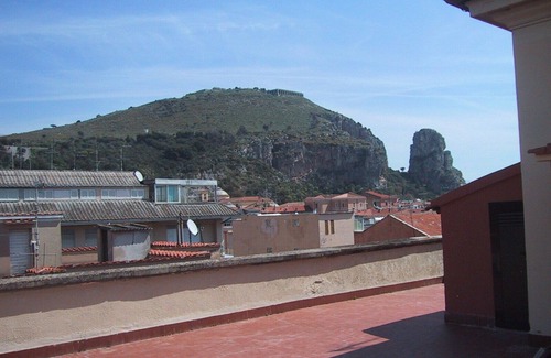 Terracina House | Carmina's penthouse, with elevator, centrally located and close to the sea