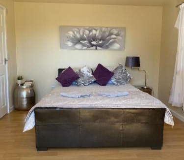 Kenfig Hill House | Carol,s Place Near Porthcawl Margam & M4