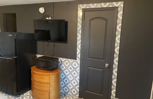 Garden City Hotel | Carole Motel