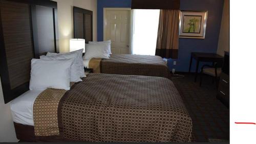Seven Oaks Hotel | carolina lodge