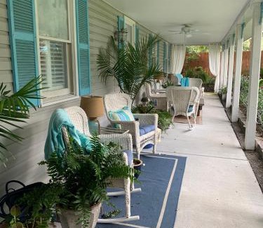 Summerville Historic District Bed & Breakfast | Caroline's Bed and Breakfast