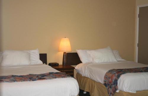 Algoma District Hotel | Carolyn Beach Inn