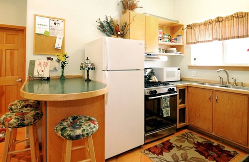 Alyeska Cabin | Carriage House Accommodations