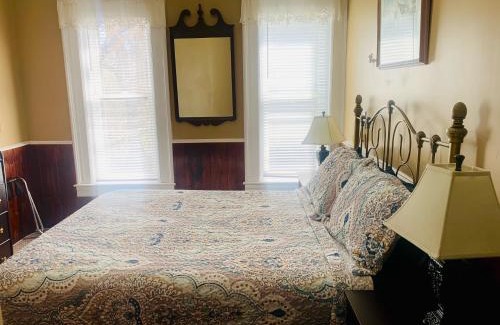 Fredericton Hotel | Carriage House Inn