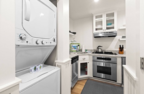 Seaside House | Carriage House Next to Heated Pool. With Full Kitchen, Laundry, and 2 Full Baths
