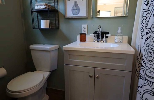 Tahquitz River Estates Resort | Carrington Cottage @ 420 Shiloh LGBTA Pet friendly Sanctuary with Soul