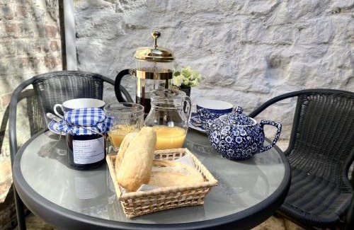 Ironbridge House | Carrow Cottage