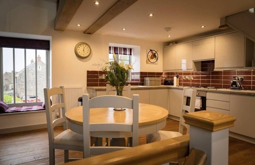 Cross House | Cart House - Stunning Cottage - Axbridge