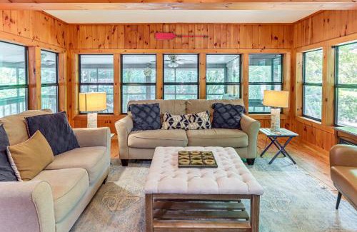 Rivers Edge House | Cartecay River Retreat with Yard and Screened Porch!