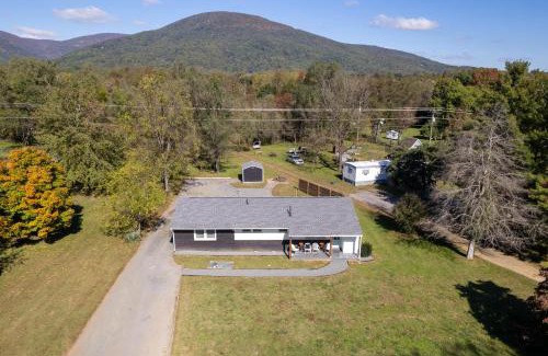 Nellysford House | Carters Cottage Near Wintergreen & Breweries