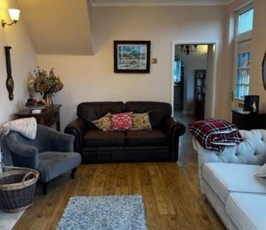 Bridgend House | Cartref, 1860s family home.