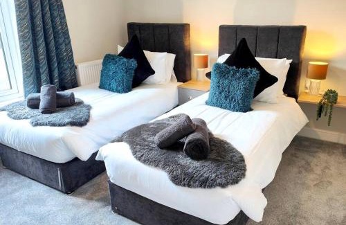 Carlisle Apartment | Carvetii - ANNE House Room 1 - Dbl bed Ground floor en-suite