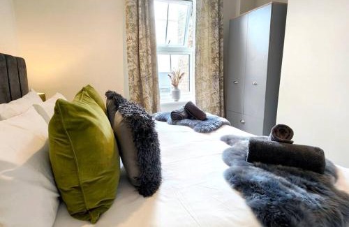 Carlisle Apartment | Carvetii - ANNE House Room 2 - Dbl bed First floor en-suite