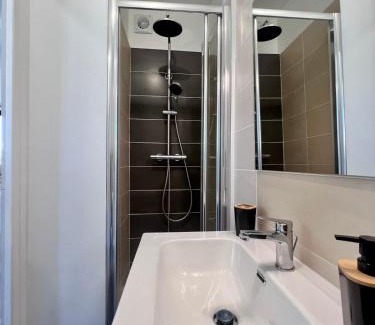 Brive-la-Gaillarde Apartment | Casa #1407 - T2 Climatisé avec Balcon - Hyper Centre