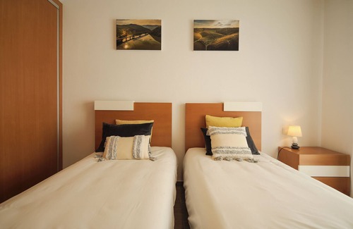 Peso da Regua House | Casa 4 caminhos