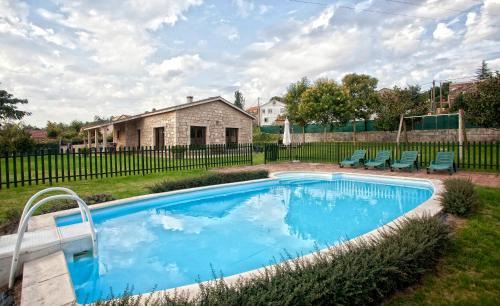 Ames House | Casa A Pedriña
