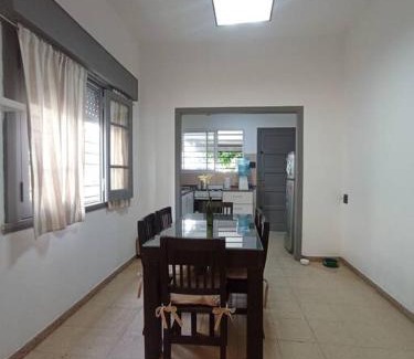 Zarate House | Casa a pocas cuadras del centro