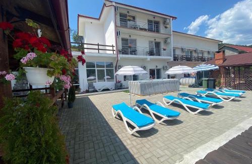 Eselnita House | Casa Adrian