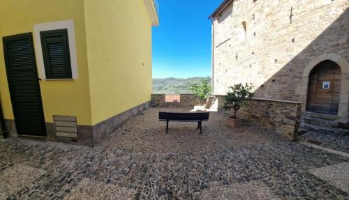 Diano Castello Apartment | Casa AL TEATRO