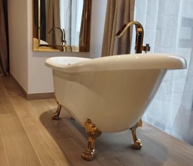 Sanxenxo Hotel | Casa Albarari Boutique Double Rooms with access to shared Infinity Pool
