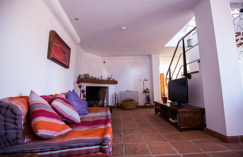 Lentegi House | Casa Alegria