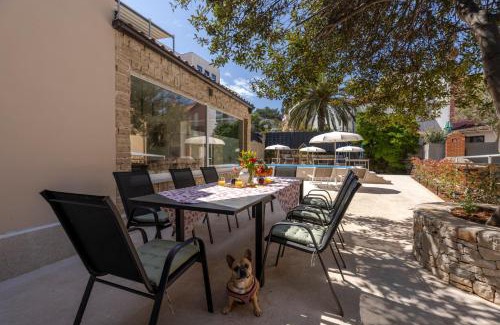 Cove Murtar House | Casa Allegra