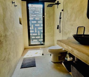 Tepoztlan Villa | Casa Alma 2 with pond, gym & spa