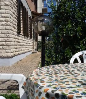 Chianciano Terme Apartment | Casa Aralia con giardino