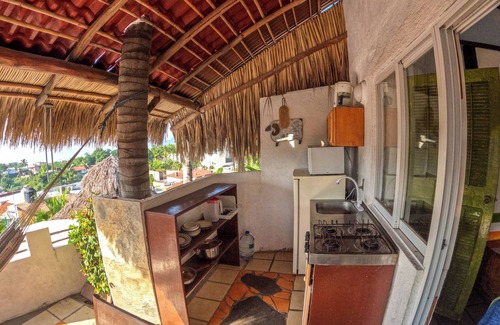 Colinas de Santiago Bed & Breakfast | Casa Artista BnB Manzanillo