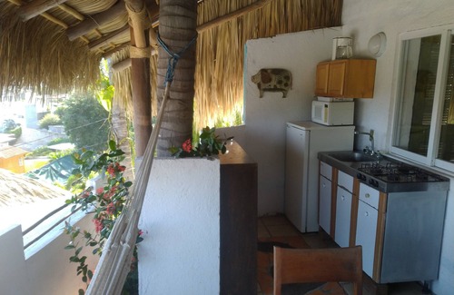 Colinas de Santiago Bed & Breakfast | Casa Artista BnB Manzanillo