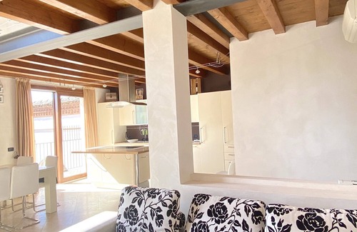 Moniga del Garda Apartment | Casa Assiolo with balcony, garden and lake view