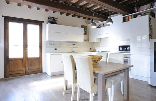 Montone House | Casa Avena guest house in Montone with big garden