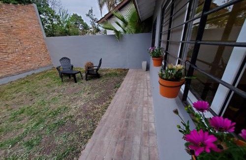 Monte Grande Apartment | Casa Azcuénaga - Parque - Zona comercial - Aerop 15 min