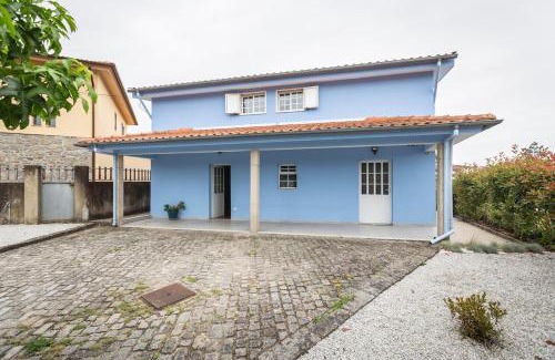 Amares House | Casa Azul Belgica, Fiscal