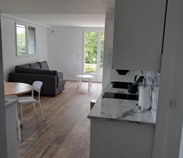 Prunay-sur-Essonne House | Casa Azul