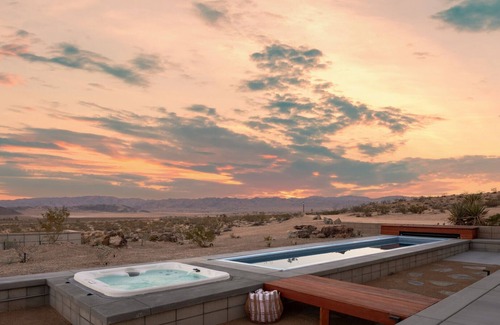 Joshua Tree House | Casa Azzurra by Fieldtrip | Architectural Retreat w/Pool, Spa, & Pickleball
