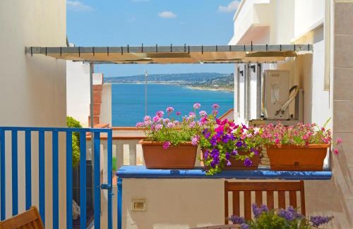 Marina San Gregorio House | Casa Baia Rosa