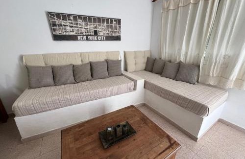 Agua Amarga Apartment | Casa Barbados en Agua Amarga