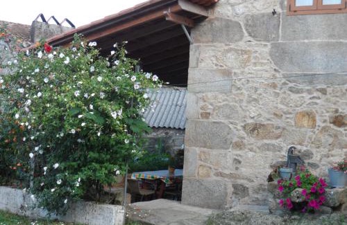 Outes House | Casa Barqueiro