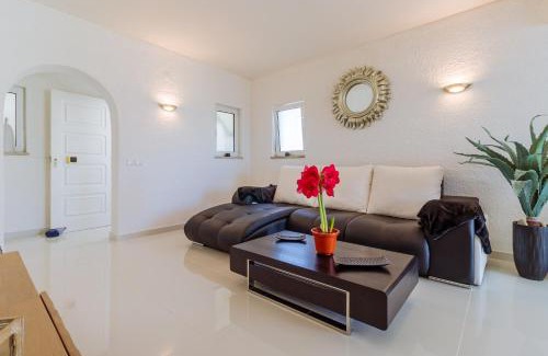 Vale de Centianes Apartment | Casa Beatriz