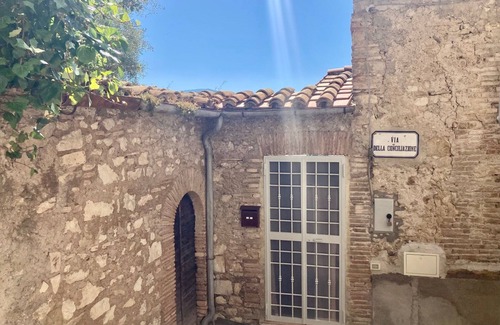 Tarano House | *Casa BellAlba* In the historic center of Tarano.