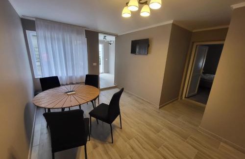 Cordau House | Casa Berzelor