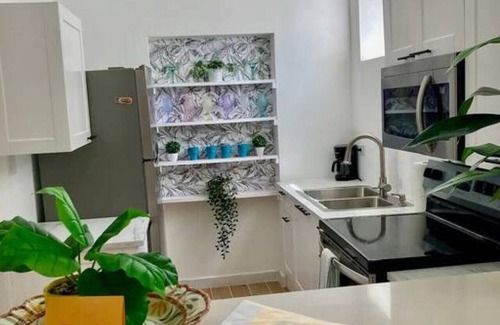 Miramar House | Casa Blanca ~ Center of Miramar: Caribbean Living