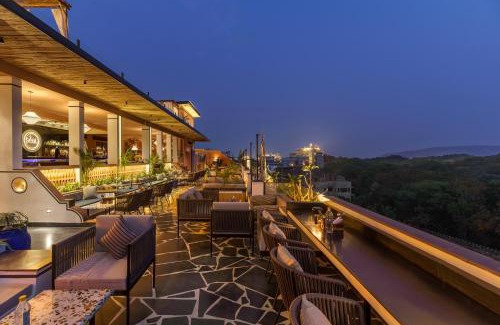Shavri Colony Hotel | Casa Blanca Lakecity