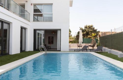Chiva Villa | Casa Blanca - Villa con piscina