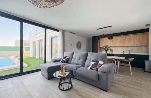 Chiva Villa | Casa Blanca - Villa con piscina