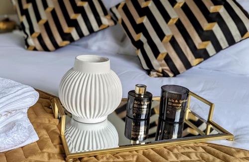 Oudtshoorn House | Casa Blanca